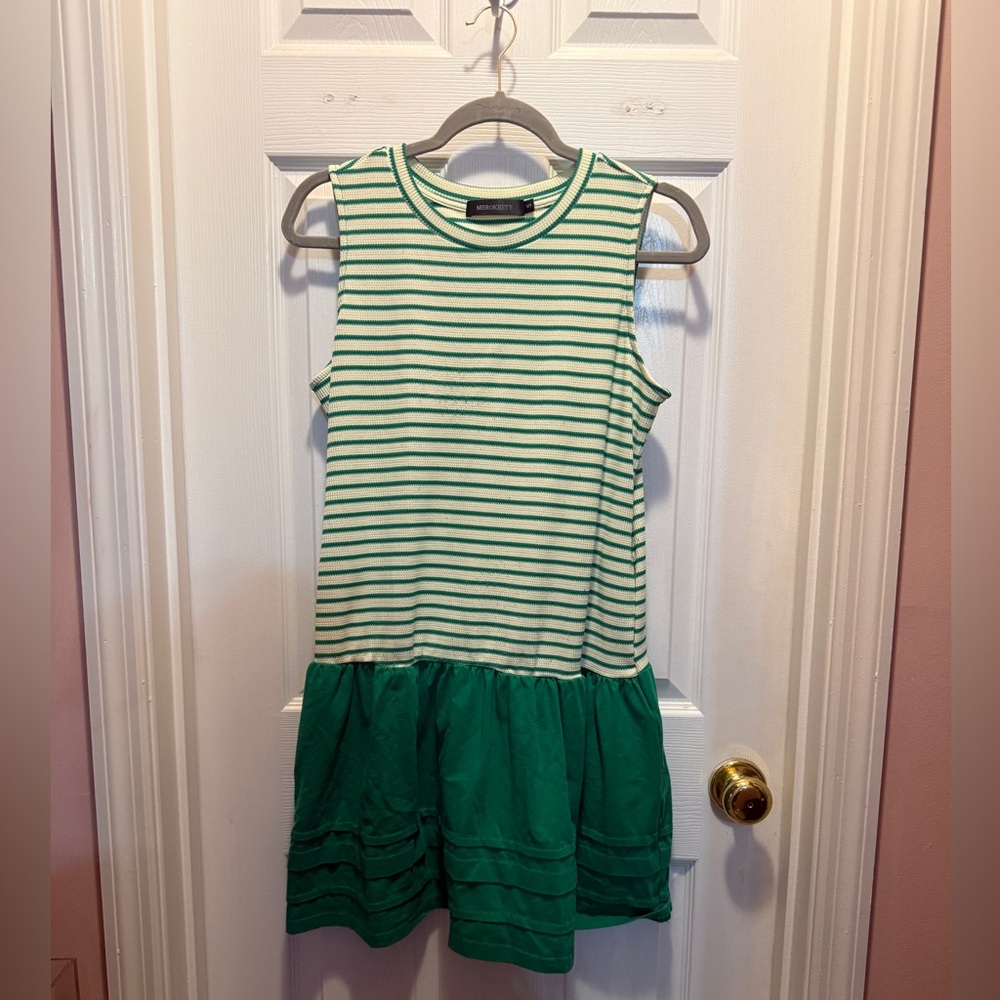Green Striped Sleeveless Casual Dress with Tiered Skirt